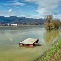 Vodni val rijeke Save za sada prolazi bez većih ugroza