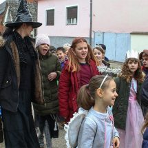 Poklade su….