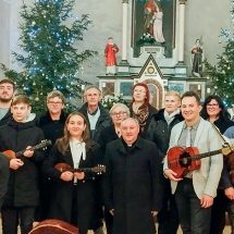 Tamburaški sastav i pjevački zbor KUD-a u Skenderovcima