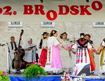 Pjevali smo i plesali na 62. Brodskom kolu